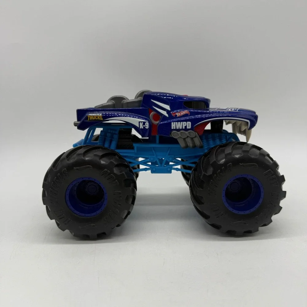 Hot Wheels Monster Trucks HWPD K-9 1:24 Scale Blue Police Shark Teeth Vehicle